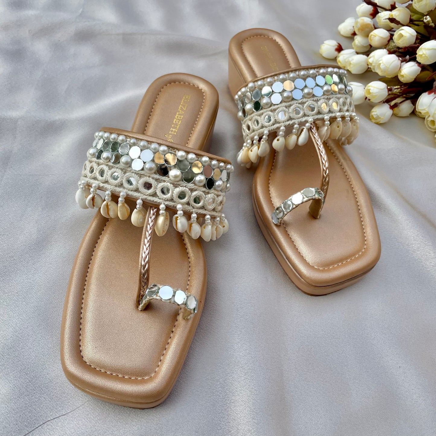 ELZ DAZZLING WHITE Wedge Kolhapuri