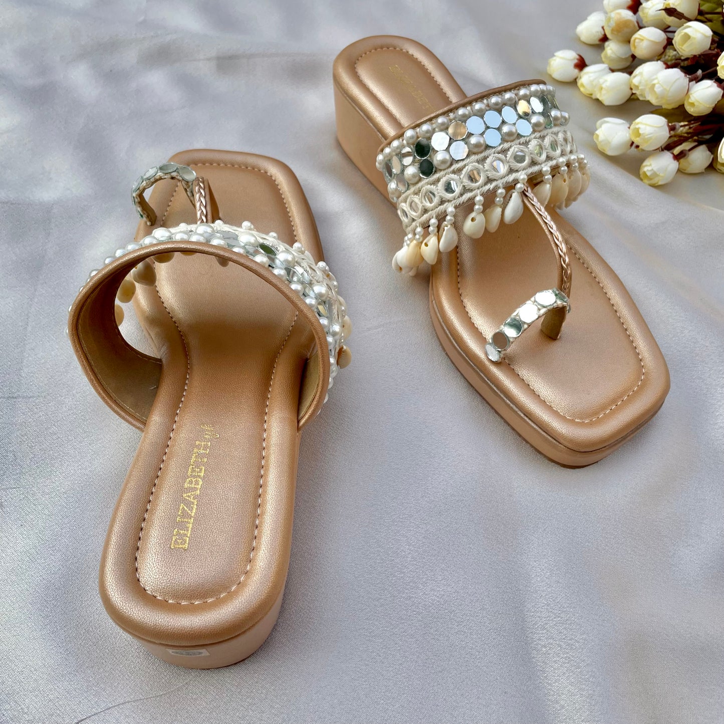 ELZ DAZZLING WHITE Wedge Kolhapuri