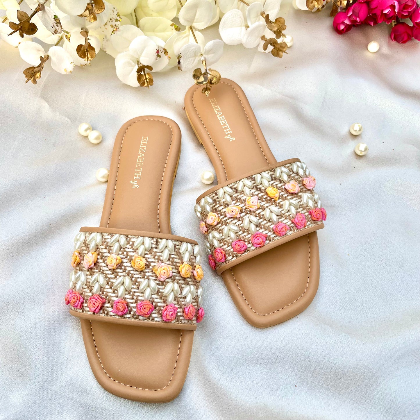 ELZ Fairytale Beige Slip-on Slider