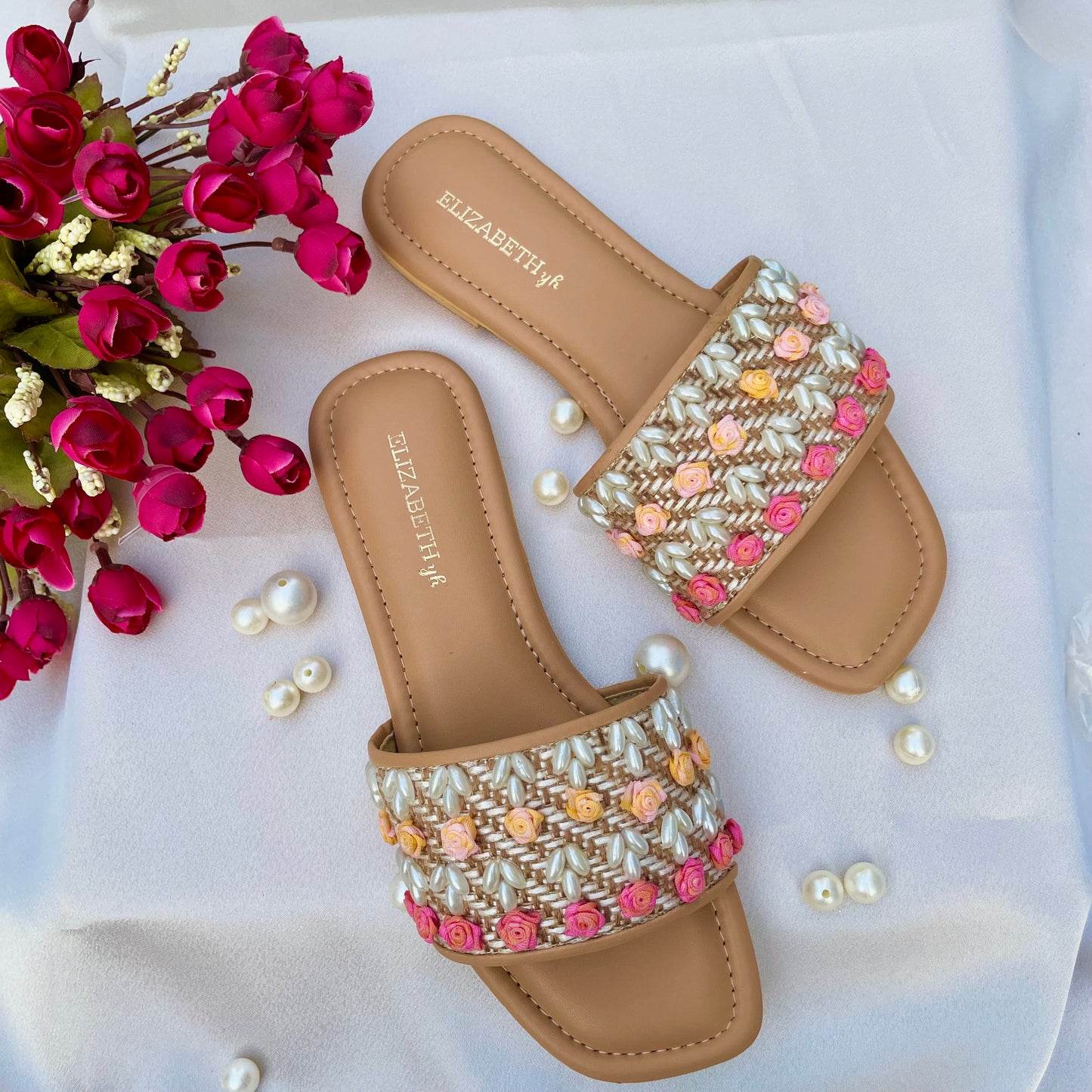 ELZ Fairytale Beige Slip-on Slider