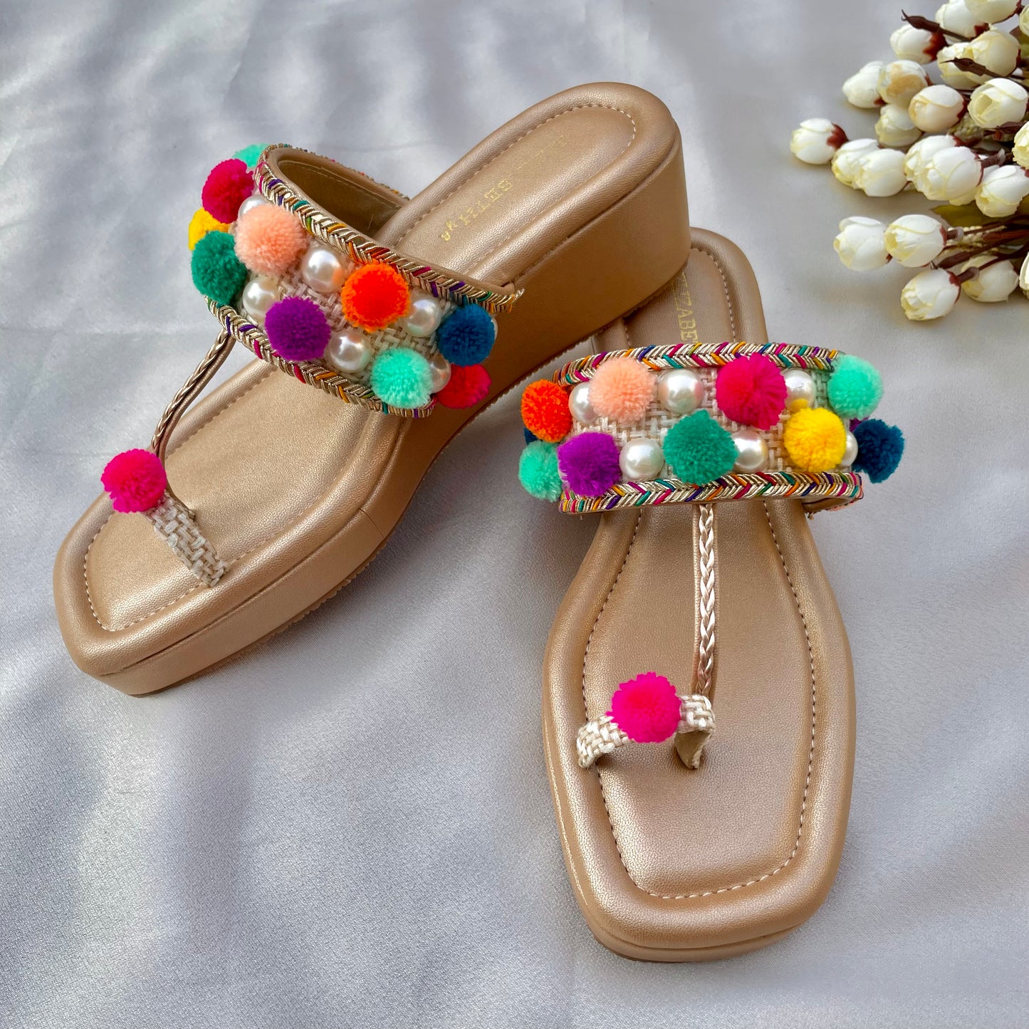 ELZ  POM POM Wedges Kolhapuri